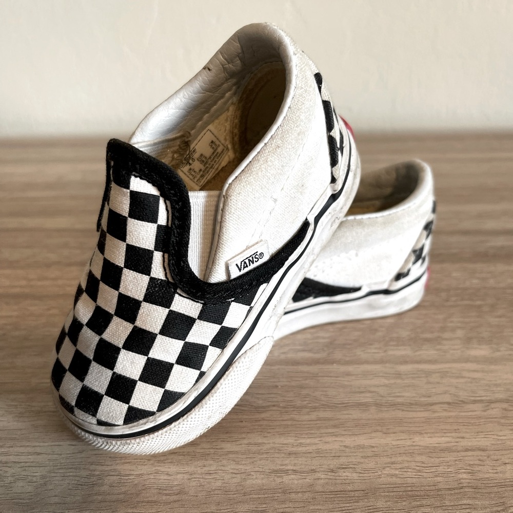Checkered vans toddler size 4
